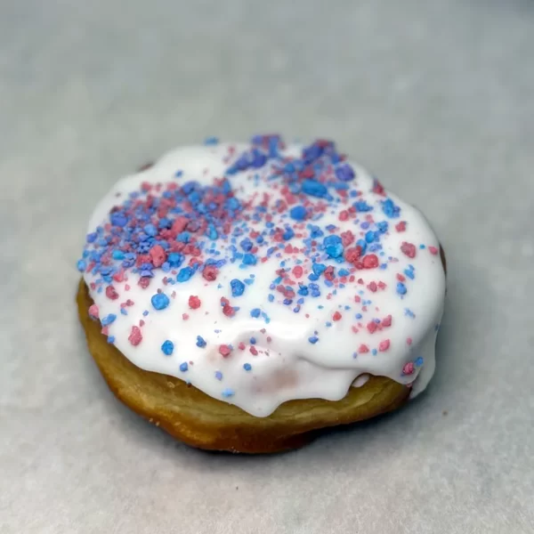 Yeast ring with vanilla frosting and crunchies